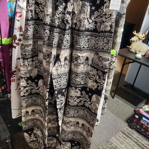 Drawstring Elephant Print pants from Zig Zag Asian Collection - Free Size - Picture 2 of 2